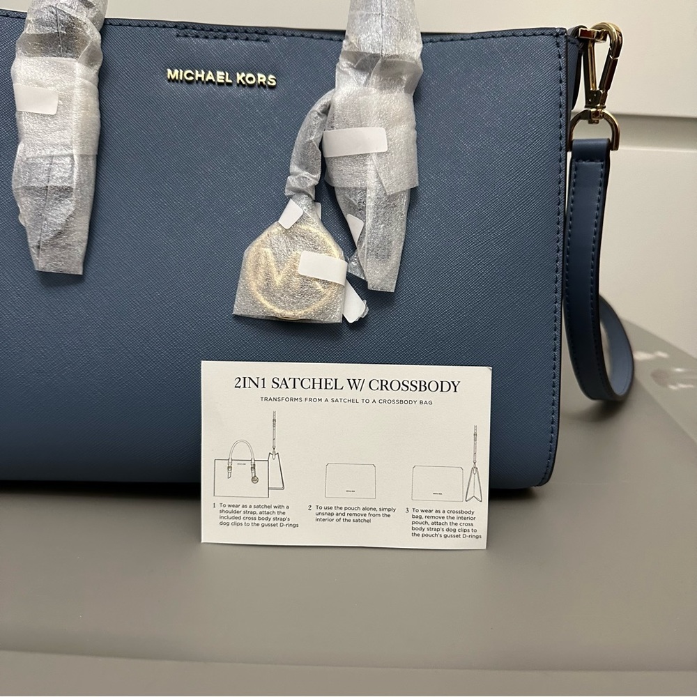 MK 2 in 1 Satchel w/Crossbody - Picture 4 of 4